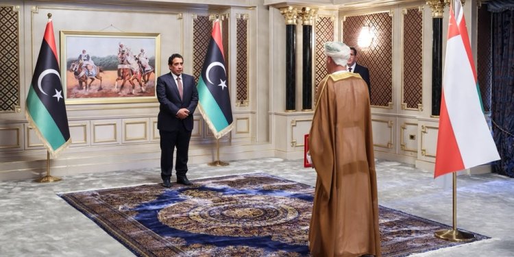‎سفير سلطنة عُمان يقدم أوراق اعتماده إلى رئيس المجلس الرئاسي الليبي
