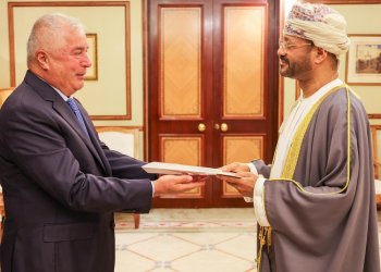 وزير الخارجية يتسلّم نسخة من أوراق اعتماد السفير الطاجيكي