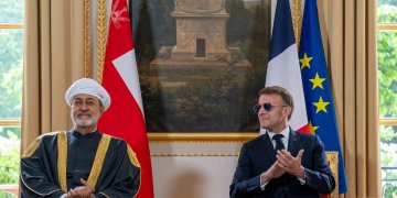جلالةُ السُّلطان وفخامةُ الرئيس الفرنسي يشهدان انطلاق مُنتدى رجال الأعمال العُماني الفرنسي في باريس