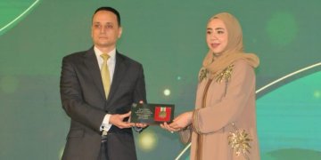 دراسة بحثية تكشف تبايناً في استخدام الذكاء الاصطناعي التوليدي بين الطلبة والأكاديميين