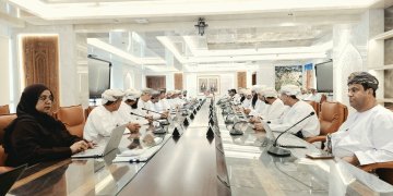 المجلس البلدي بالداخلية يناقش التوسع العمراني وتطوير الخدمات المجتمعية