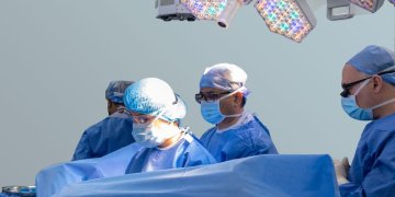 إنجاز طبي : إجراء أول عملية لزراعة جهاز التحكم البولي الاصطناعي للرجال
