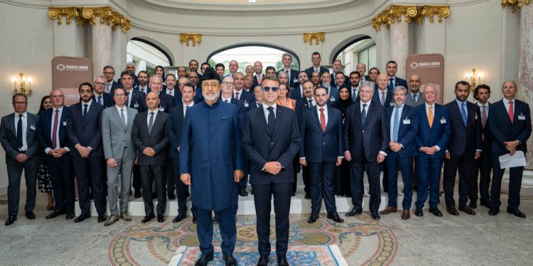 بحضور جلالةِ السُّلطان والرئيسِ الفرنسي.. مُنتدى رجال الأعمال يبحث تعزيز فرص التّعاون والشّراكة العُمانيّة الفرنسيّة