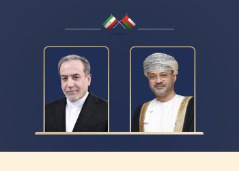 سلطنة عُمان وإيران تشددان على وقف التصعيد العسكري وتأمين الملاحة في مضيق هرمز
