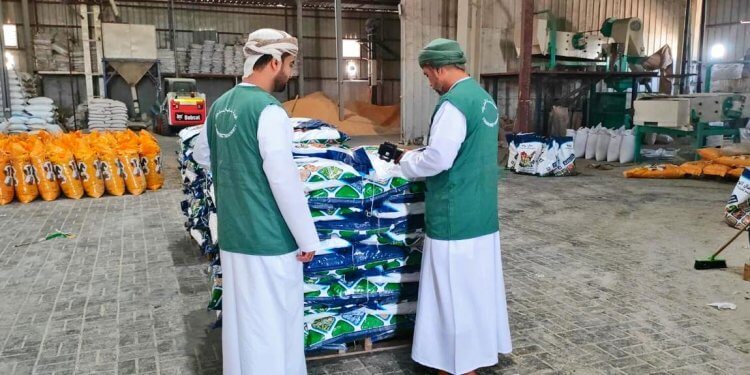 ضبط قرابة 3 آلاف كيلو غرام من الأعلاف المغشوشة بمحافظة جنوب الباطنة