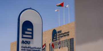 الجامعة العربية المفتوحة تعزز مسيرة الجودة الأكاديمية بإدراج برنامج بكالوريوس القانون في الإطار الوطني للمؤهلات