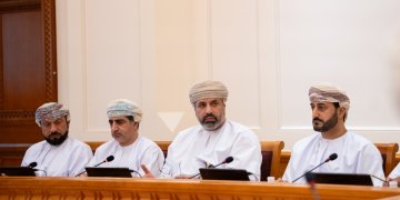 مجلس الشورى يناقش مع وزير العمل لائحة تنظيم التراخيص ومزاولة العمل وأثرها على التشغيل والاستثمار