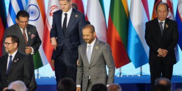 من مسقط خرجت الرؤية .. وفي مانيلا اتسعت دوائرها
