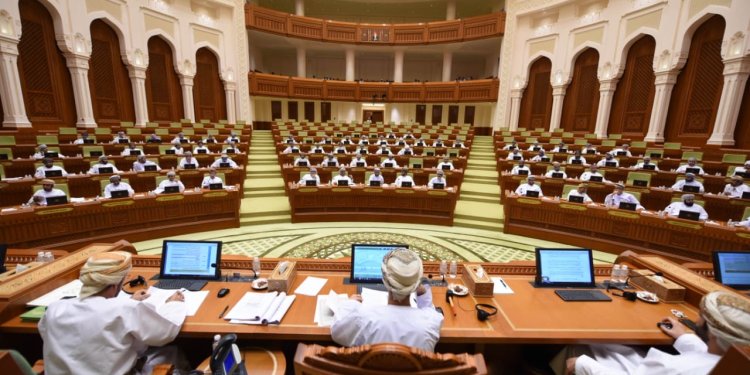 بعد سنوات من إغلاق صناديق الاقتراع.. هكذا لاحق القانون مرشحي مجلس الشورى